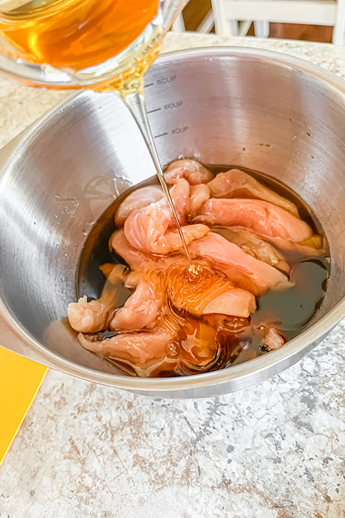 Marinating chicken for a healthy stir fry recipe